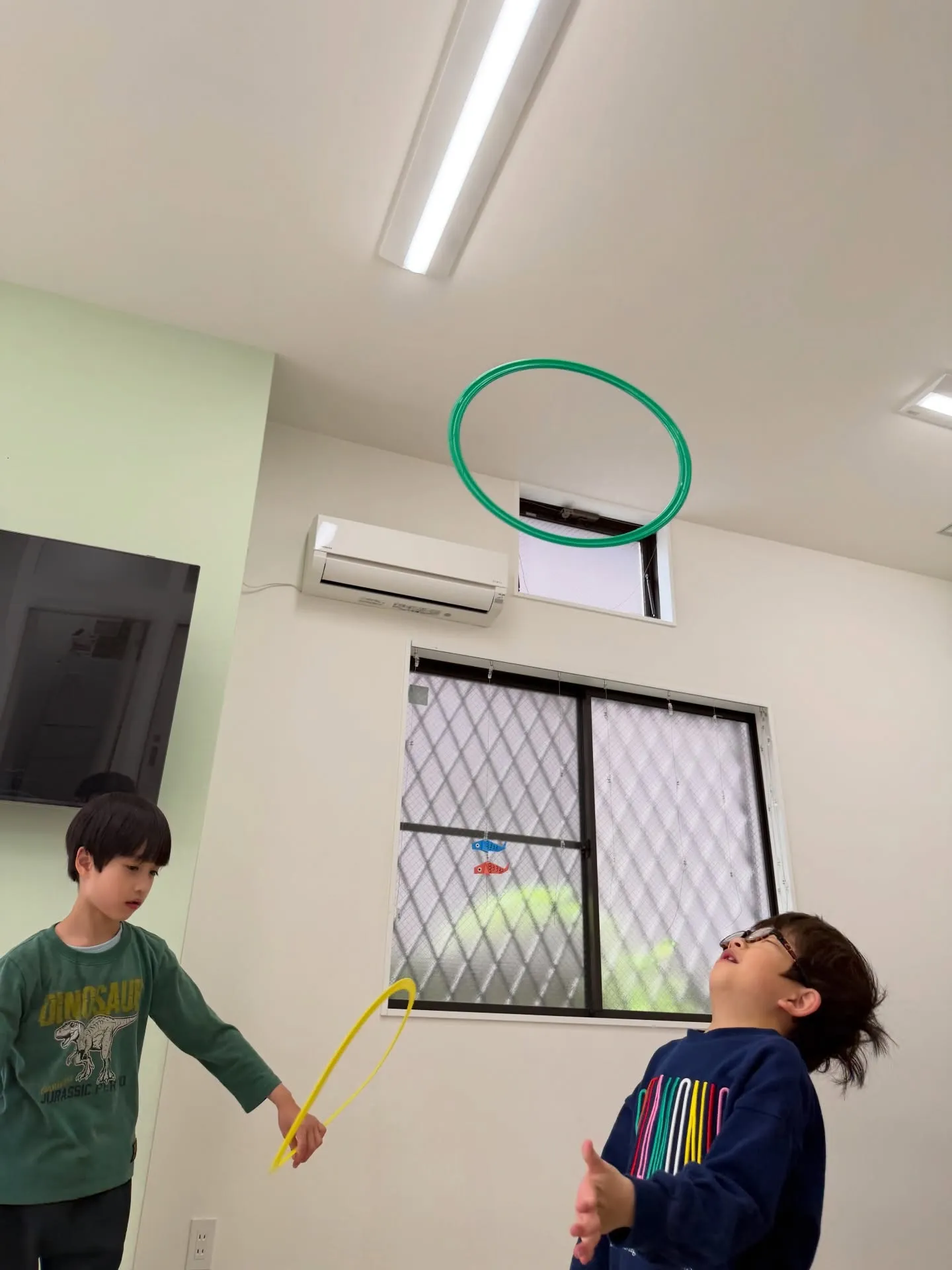画像にはありませんが、メトロノームを使用して発声練習の支援を...