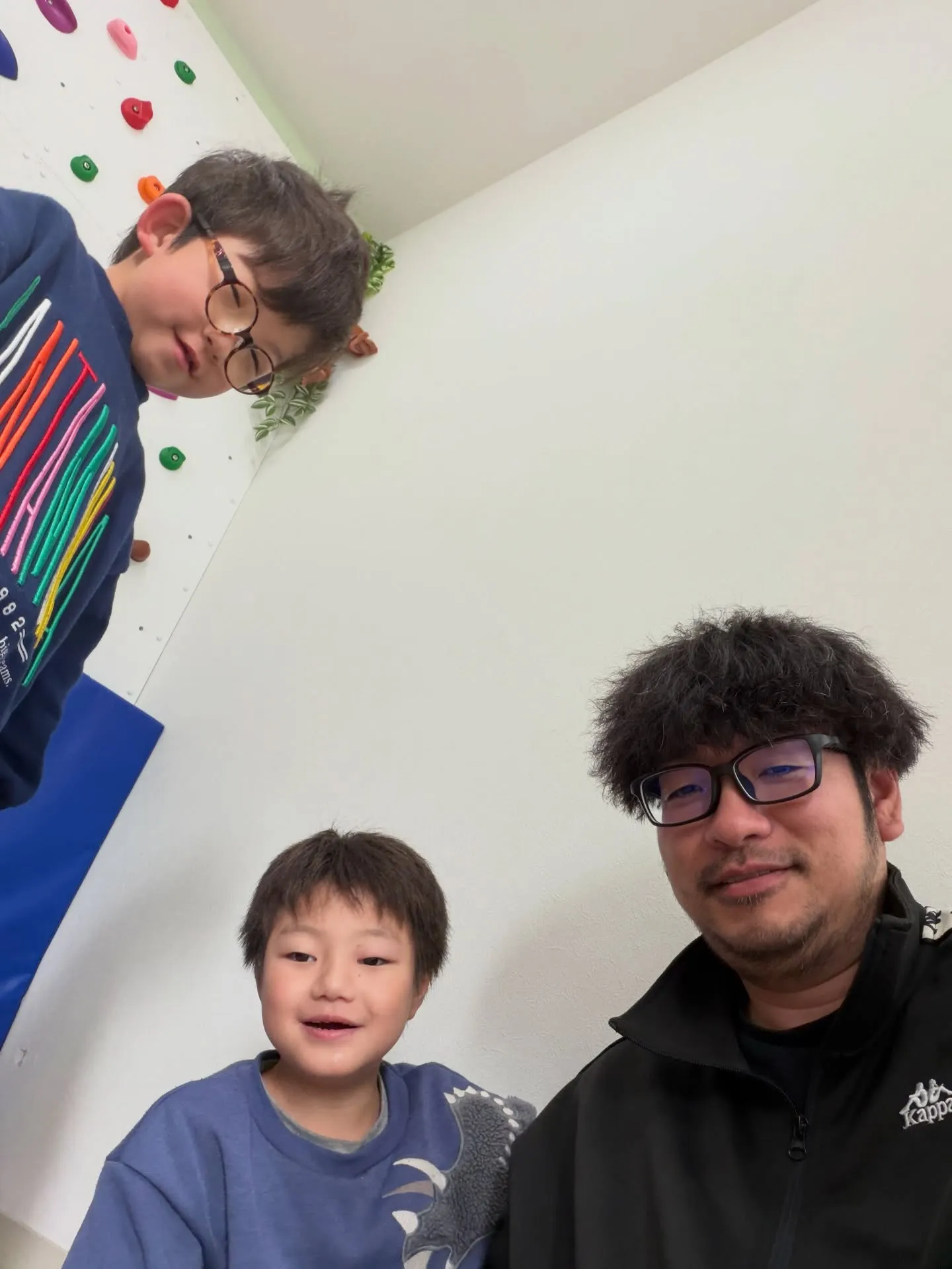 画像にはありませんが、メトロノームを使用して発声練習の支援を...